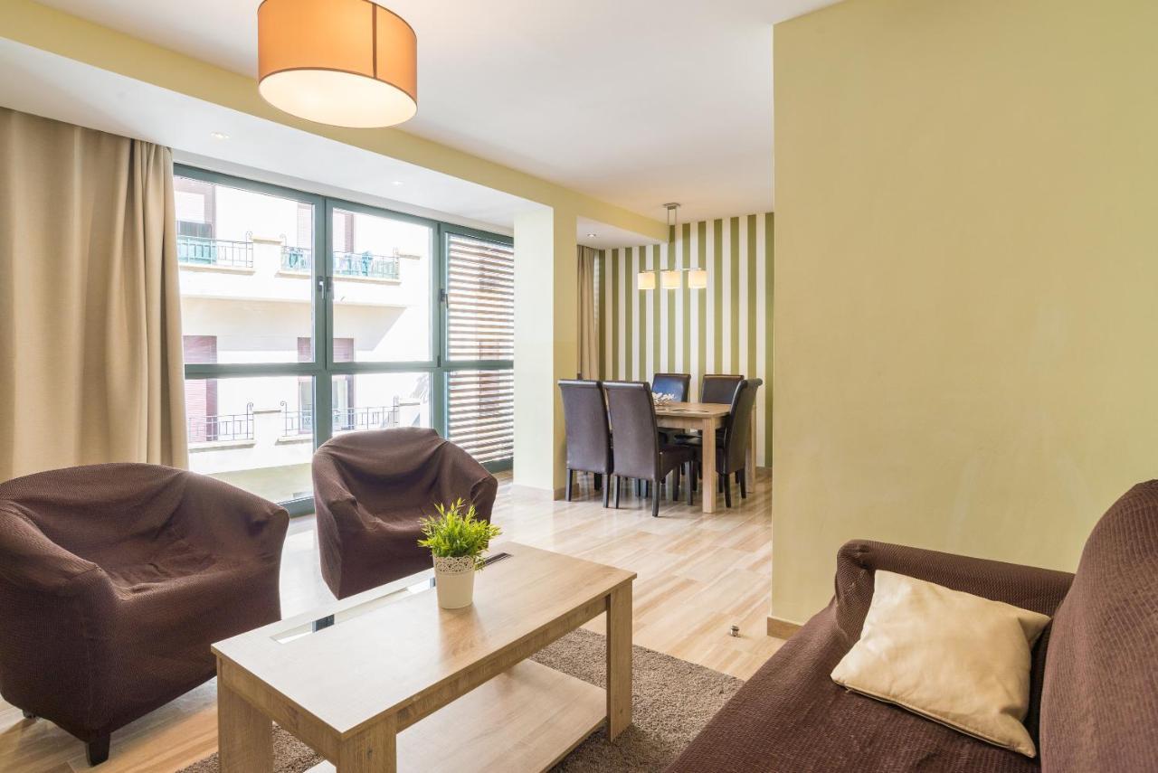 Plaza Uncibay Apartment Malaga Exterior photo